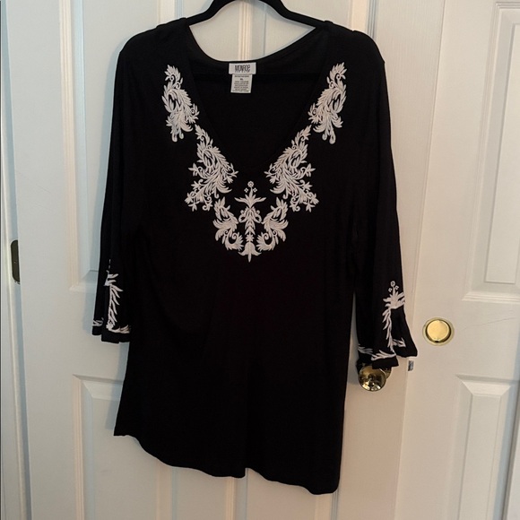 Monroe & Main Tops - Monroe & Main Black Tunic with White Embroidery